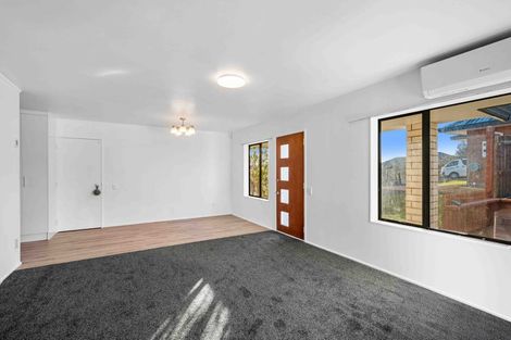 Photo of property in 2/19 Wai Iti Place, Clendon Park, Auckland, 2103
