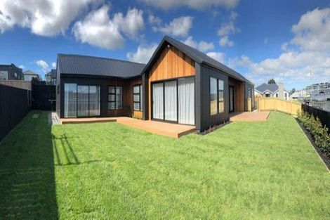 Photo of property in 8 Fetter Lane, Paerata, 2124