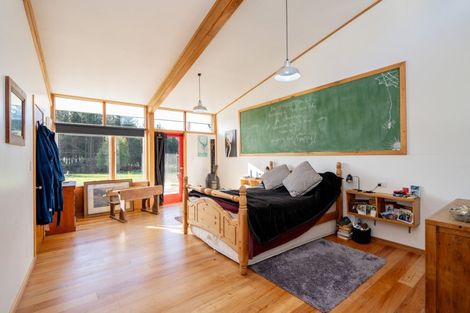 Photo of property in 6 Quarry Hills Fortification Road, Quarry Hills, Tokanui, 9884