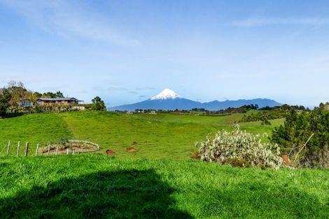 Photo of property in 150 Ackworth Road, Lepperton, New Plymouth, 4373