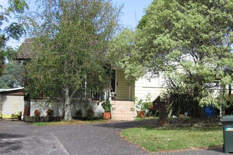 Photo of property in 10 Karo Place, Glendene, Auckland, 0602