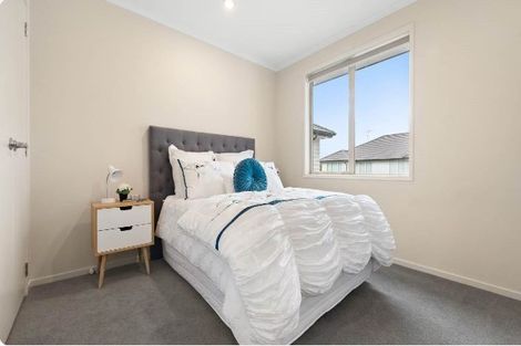 Photo of property in 16 Akeake Lane, Manurewa, Auckland, 2102