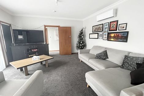 Photo of property in 27 Knowles Street, Terrace End, Palmerston North, 4410