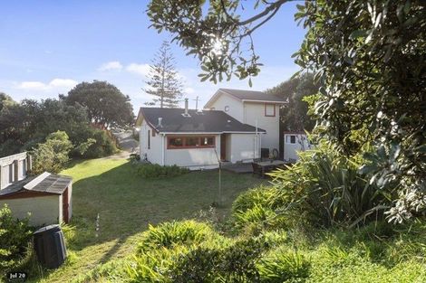 Photo of property in 82 Marine Parade, Otaki Beach, Otaki, 5512