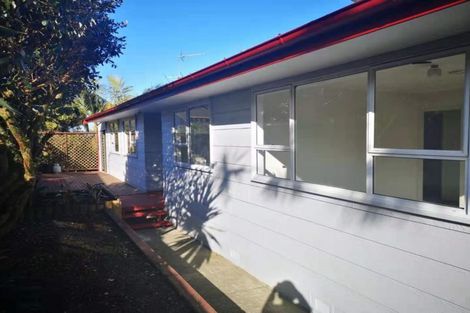 Photo of property in 11 Tempo Place, Torbay, Auckland, 0630