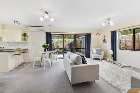 Photo of property in 21a Cecil Road, Tawa, Wellington, 5028