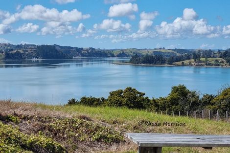 Photo of property in 196 Metcalfe Road, Matakohe, 0593