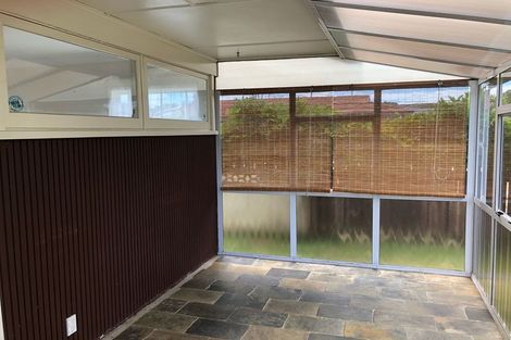 Photo of property in 2 Mander Place, Bucklands Beach, Auckland, 2012