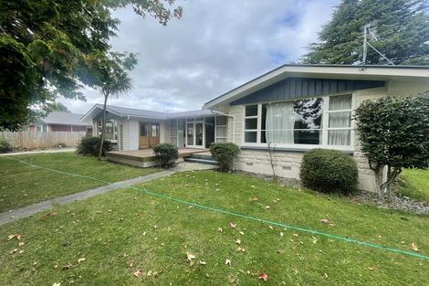 Photo of property in 2 Ilfracombe Place, Burnside, Christchurch, 8053