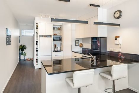 Photo of property in 6/337 Jackson Street, Petone, Lower Hutt, 5012