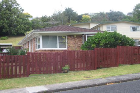 Photo of property in 2/13 Sovereign Place, Glenfield, Auckland, 0629