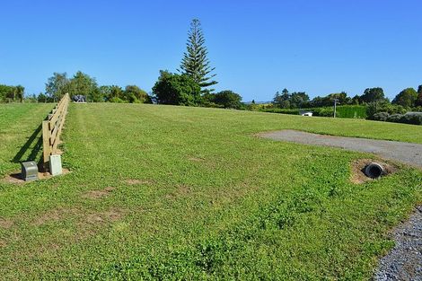 Photo of property in 2 Honoiti Ranapiri Place, Manakau, Levin, 5573