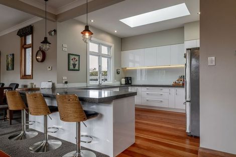 Photo of property in 24 Elmira Avenue, Hokowhitu, Palmerston North, 4410