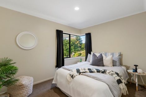 Photo of property in 11 Hawk Place, Welcome Bay, Tauranga, 3112