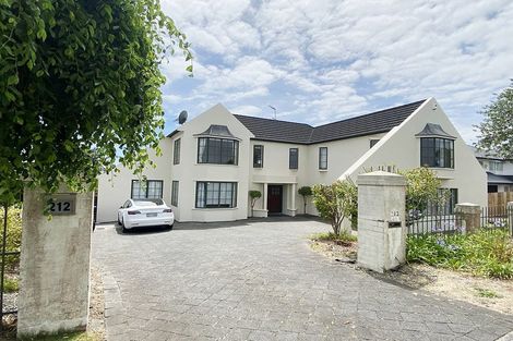 Photo of property in 212 Whitford Road, Shamrock Park, Auckland, 2016