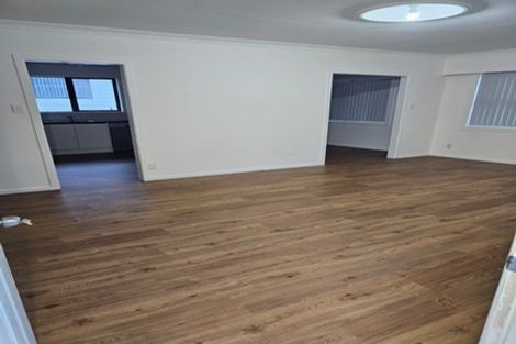 Photo of property in 22 Kelkirk Street, Kelston, Auckland, 0602