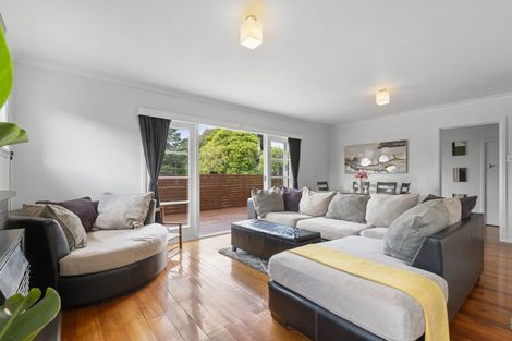 Photo of property in 11 Durham Crescent, Palmerston North, 4414