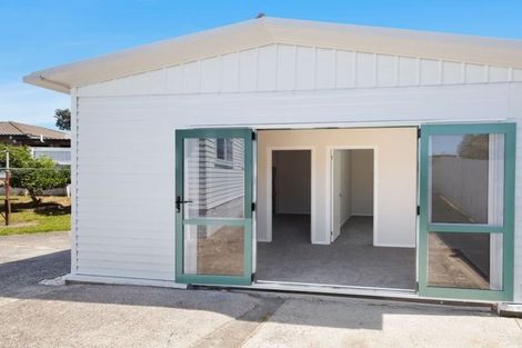 Photo of property in 11 Jordan Road, Mangere, Auckland, 2022