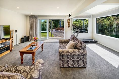 Photo of property in 5 Saint Francis Grove, Waterloo, Lower Hutt, 5011