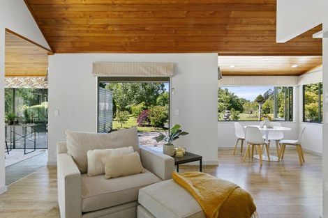 Photo of property in 71 Gillespie Place, Acacia Bay, Taupo, 3385