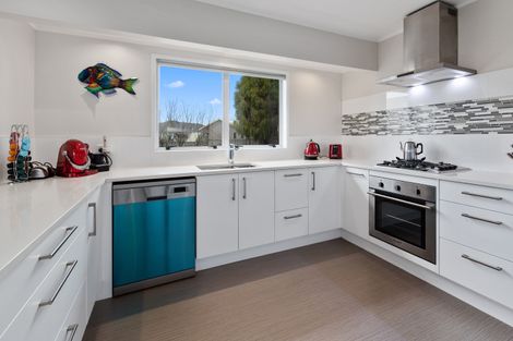 Photo of property in 12 Waimanu Place, Point Wells, Warkworth, 0986