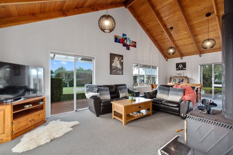 Photo of property in 12 Waimanu Place, Point Wells, Warkworth, 0986