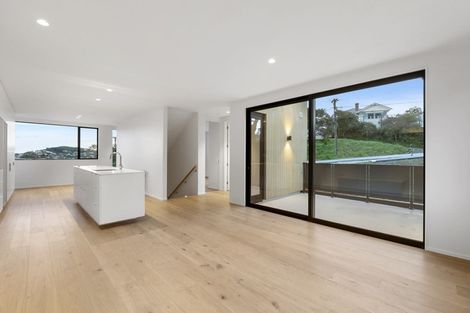 Photo of property in 5 Mary Dobson Way, Island Bay, Wellington, 6023