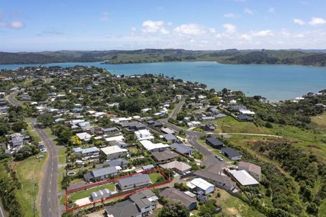Photo of property in 9 Lorenzen Bay Road, Raglan, 3225