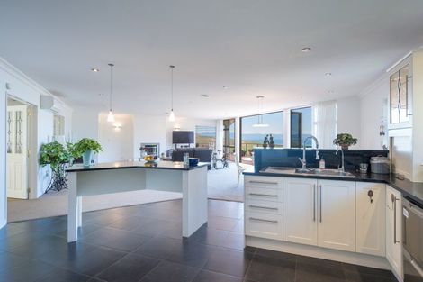 Photo of property in 18 Springlea Heights, Atawhai, Nelson, 7010