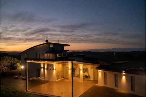 Photo of property in 83 Jervis Road, Waiwera, Orewa, 0994