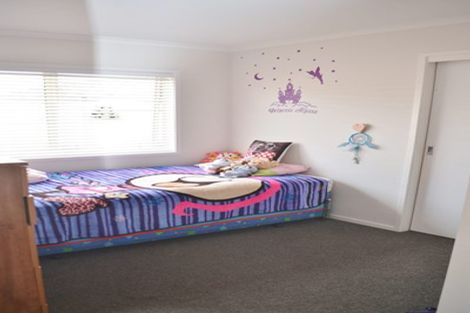 Photo of property in 22 Kamahi Crescent, Papamoa Beach, Papamoa, 3118