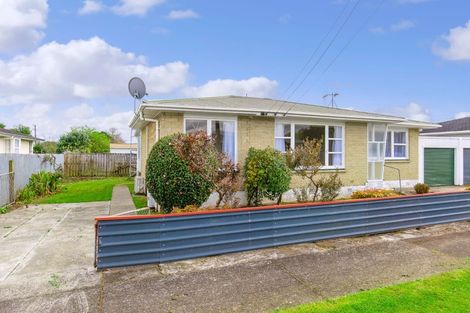 Photo of property in 17 John Street, Levin, 5510