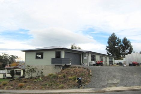 Photo of property in 1 Moir Street, Balclutha, 9230