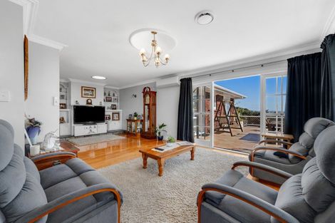 Photo of property in 306 Point View Drive, Dannemora, Auckland, 2016