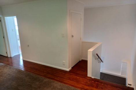 Photo of property in 1/10 Mckelvey Place, Tawa, Wellington, 5028