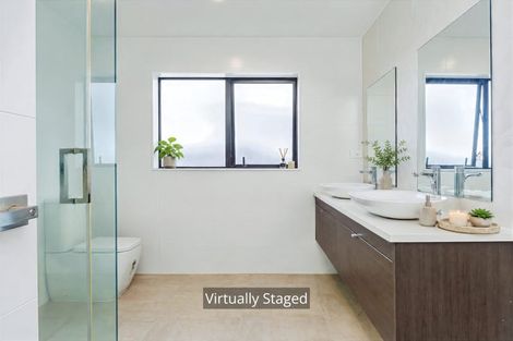 Photo of property in 19a Northcross Drive, Oteha, Auckland, 0632