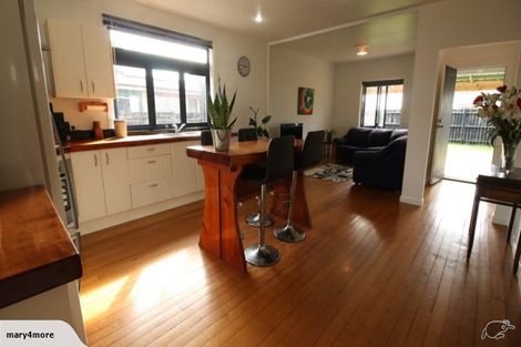 Photo of property in 5 Julian Road, Warea, New Plymouth, 4381