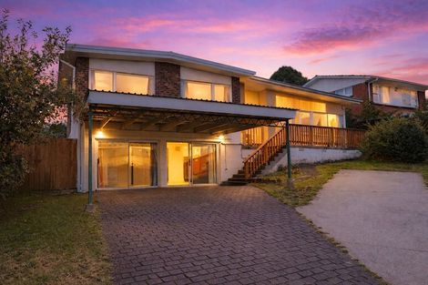 Photo of property in 15 Archmillen Avenue, Pakuranga Heights, Auckland, 2010