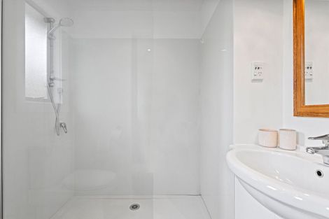 Photo of property in 1/8 Duncan Street, Sumner, Christchurch, 8081