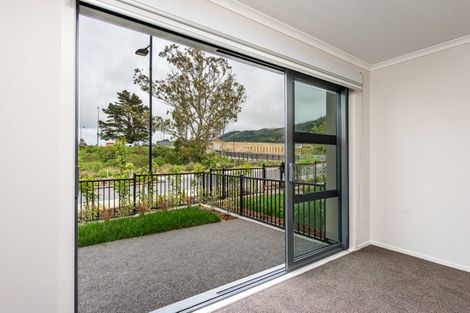 Photo of property in 52 Pateke Drive, Kenepuru, Porirua, 5022