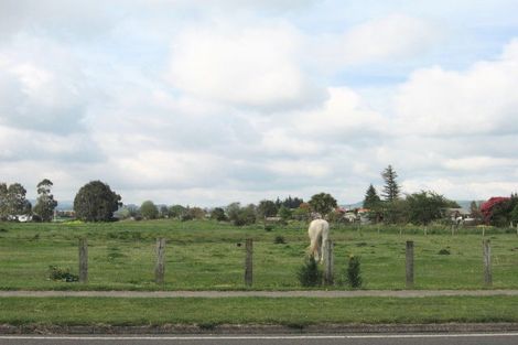 Photo of property in 51 Kawaha Point Road, Fairy Springs, Rotorua, 3015