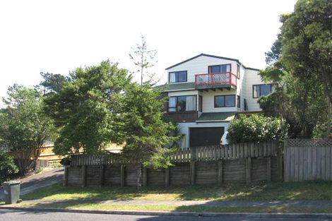 Photo of property in 18 Montclair Rise, Browns Bay, Auckland, 0630