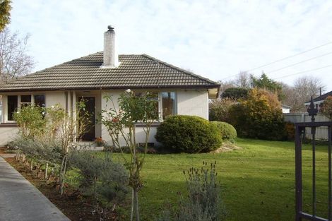 Photo of property in 17 Flay Crescent, Burnside, Christchurch, 8053