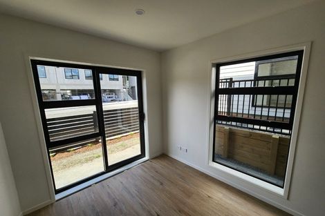 Photo of property in 24 Rauemi Way, Te Atatu South, Auckland, 0610