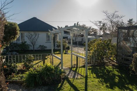 Photo of property in 65 Northumberland Street, Tapanui, 9522
