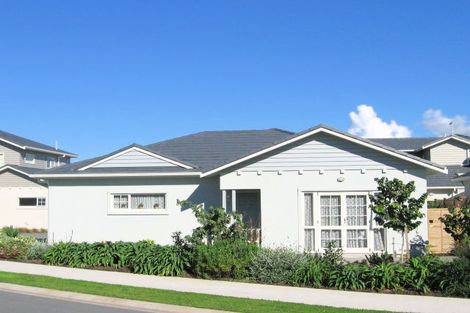 Photo of property in 13 Mulvaney Crescent, Henderson, Auckland, 0612