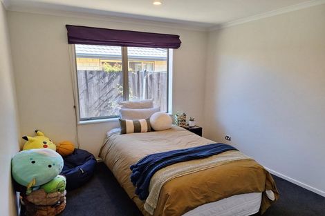 Photo of property in 12 Orewa Close, Parklands, Christchurch, 8083
