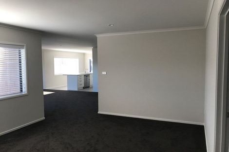 Photo of property in 15 Harding Drive, Papamoa Beach, Papamoa, 3118