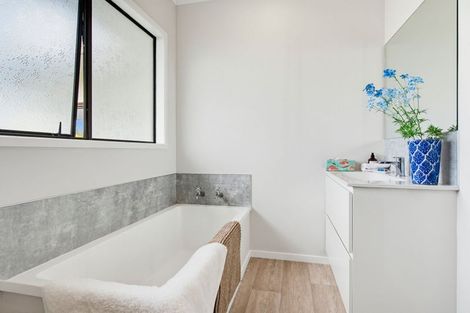 Photo of property in 140 Craig Road, Pollok, Waiuku, 2683