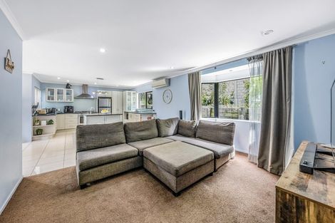 Photo of property in 86 San Marino Drive West, Henderson, Auckland, 0612